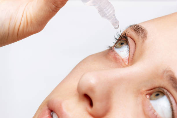 طرق تخفيف احمرار وتهيج الجفون