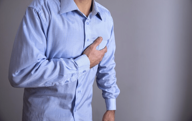 لماذا يحدث ارتخاء في عضلات الصدر؟

